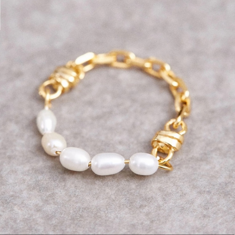NWT ALOHAS Gold pearl chain ring